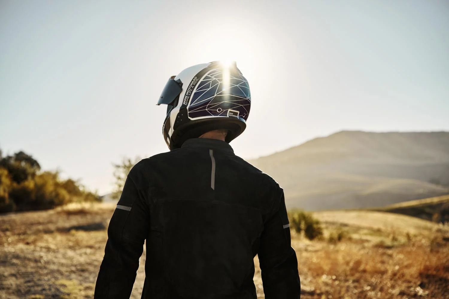 You are currently viewing Guide d’achat d’équipement du pilote BMW Motorrad : sécurité et confort sur la route